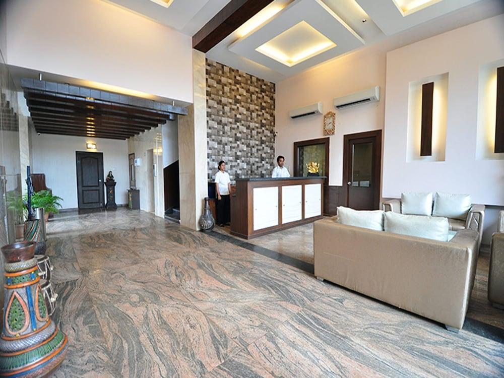 Dewdrop Le Seasons Beach Resort Калангут Экстерьер фото
